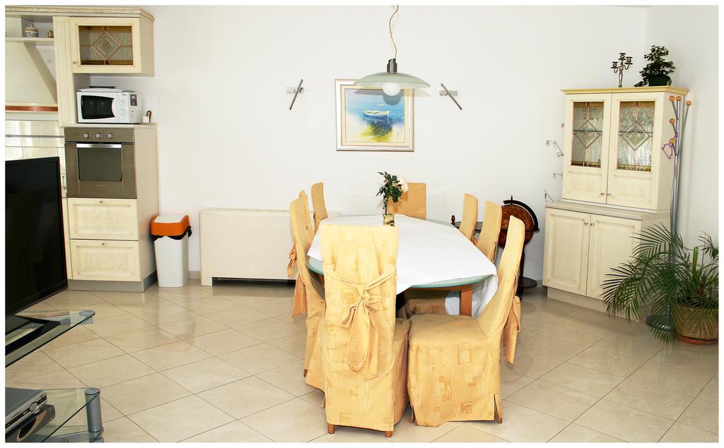 Apartments Ruza プリモシュテン 部屋 写真