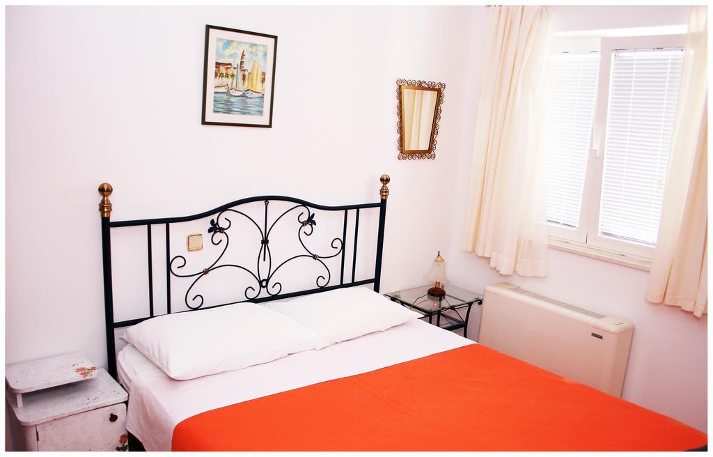 Apartments Ruza プリモシュテン 部屋 写真