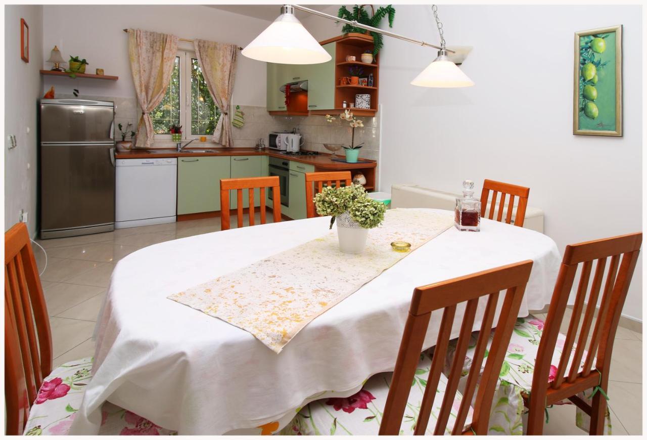 Apartments Ruza プリモシュテン エクステリア 写真